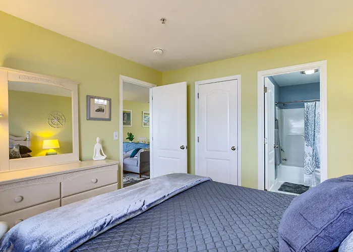 3 Mi To Savannah Beach: Lewes Condo W/ Pool Access