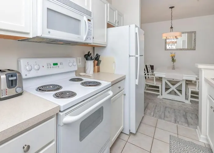 Villas At Bay Crossing - 34670 Villa Circle #2206